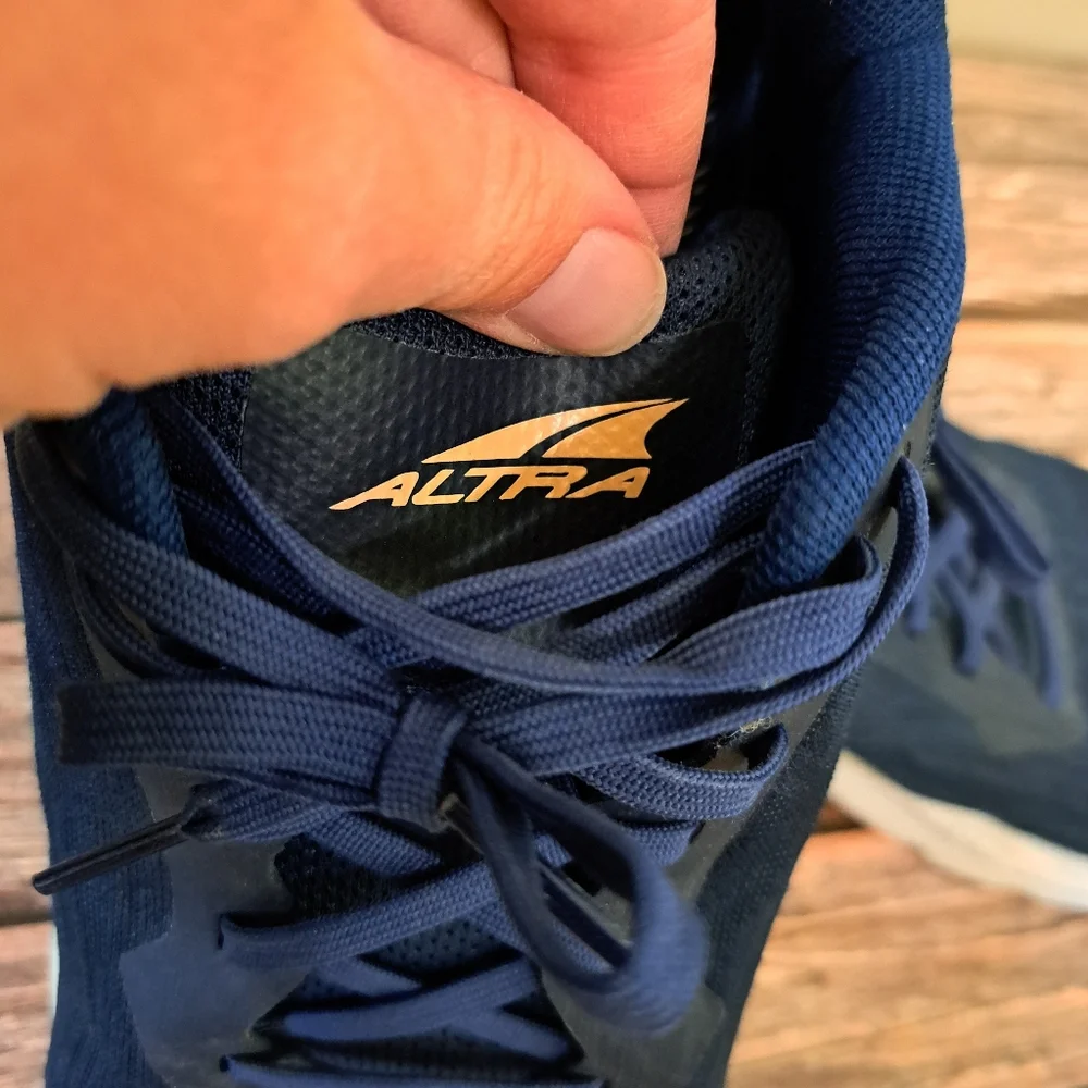 Altra Womens Dark Blue‎ Athletic Shoes Size 11